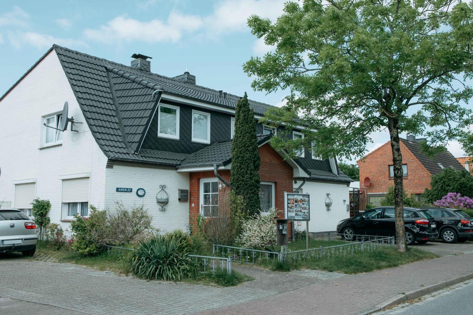 Haus-Karin-Ferienwohnung-2 Busum Exterior photo